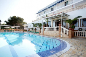  Hotel & Spa Entre Pinos-Adults Only  Форментера
